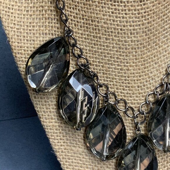 Express Chunky Statement Necklace 16 In Gunmetal Silver Faceted Teardrop Dangles - Picture 3 of 8